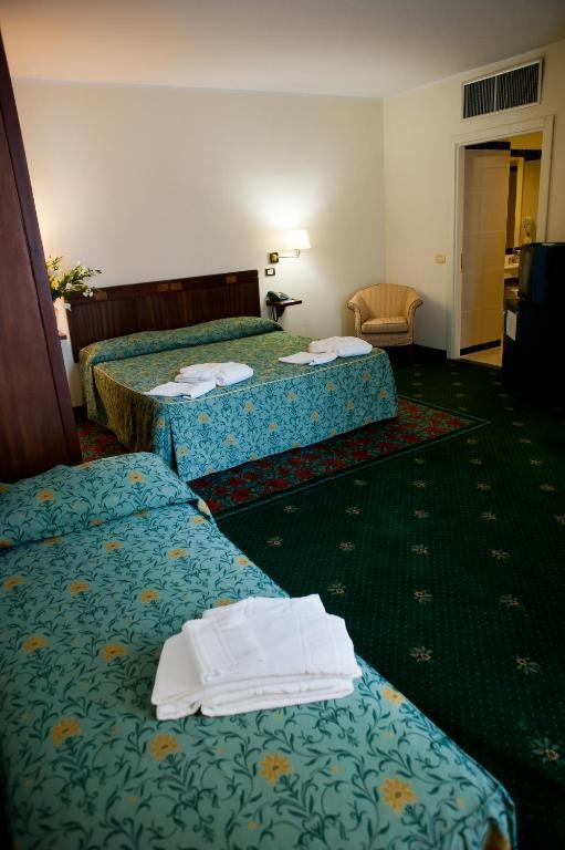 Hotel Candiani Casale Monferrato Room photo