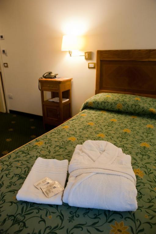 Hotel Candiani Casale Monferrato Exterior photo