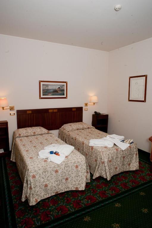 Hotel Candiani Casale Monferrato Room photo
