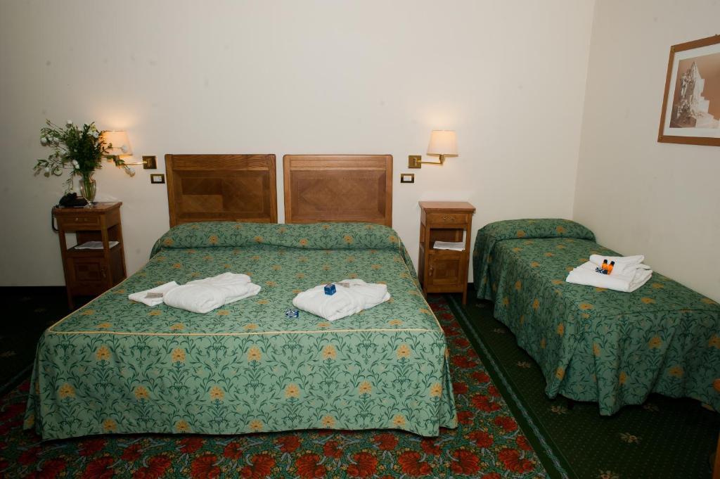 Hotel Candiani Casale Monferrato Room photo